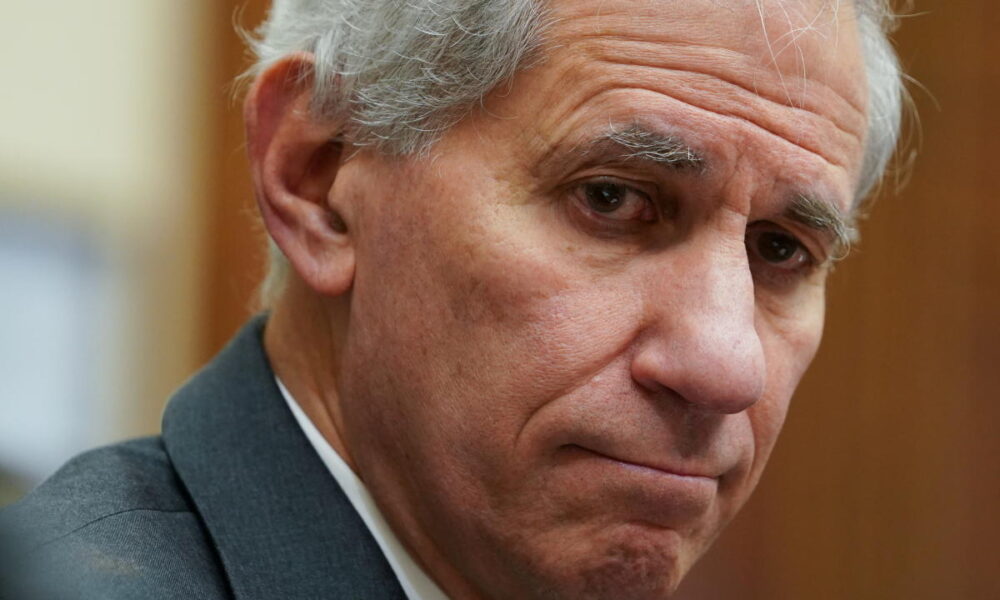 FDIC Chief Martin Gruenberg to Step Down as New Banking Rules Loom