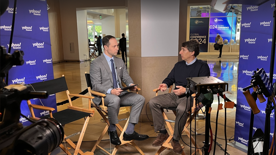 Apollo CEO Marc Rowan (right) talks markets and Mag 7 with Yahoo Finance Executive Editor Brian Sozzi (left) at the Milken conference.