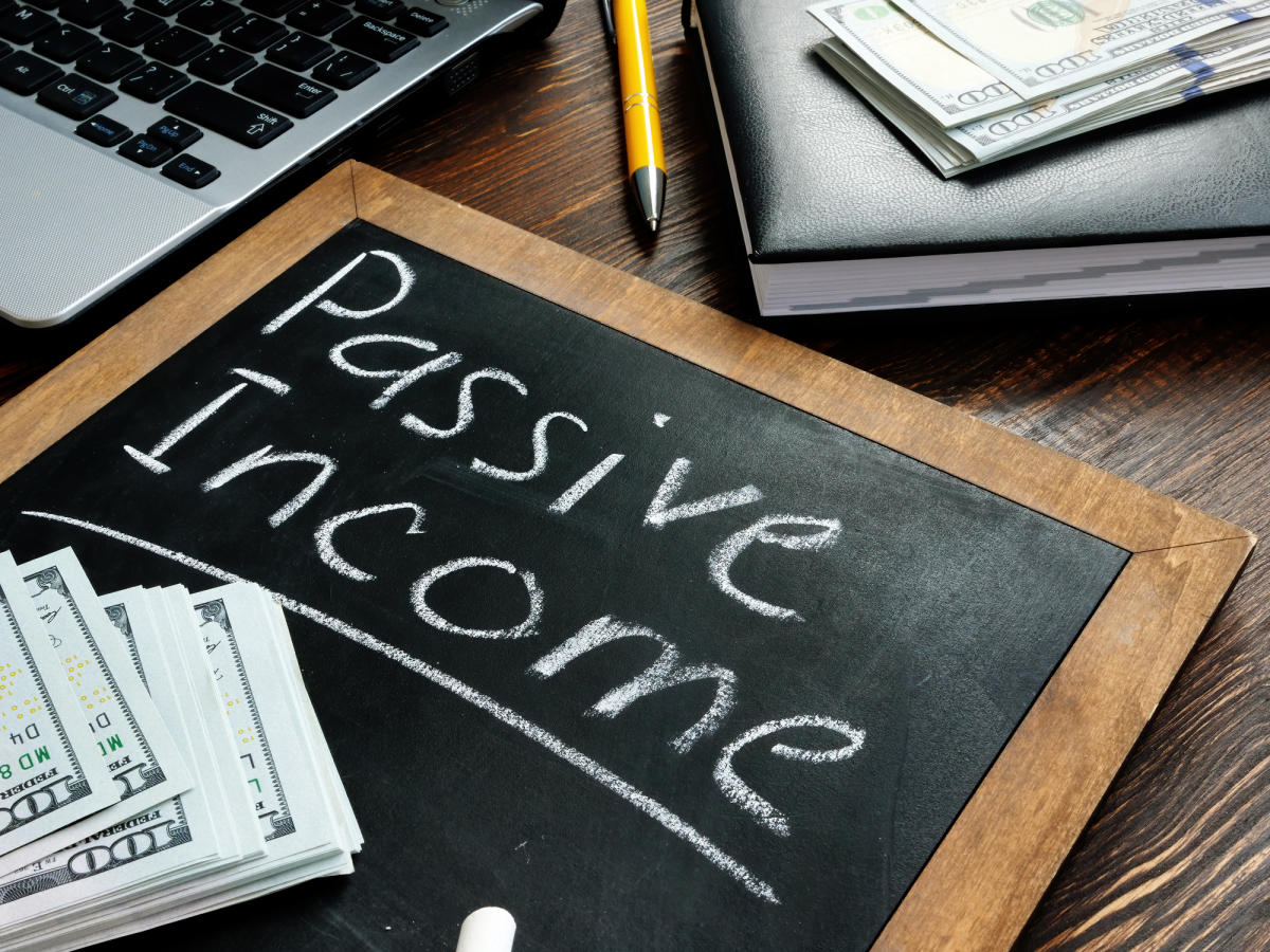 2 High Yield Dividend ETFs to Buy to Generate Passive Income