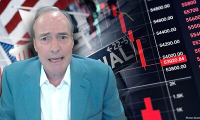 Economist Harry Dent predicts a stock market crash worse than the 2008 crisis: the 'bubble of all bubbles'