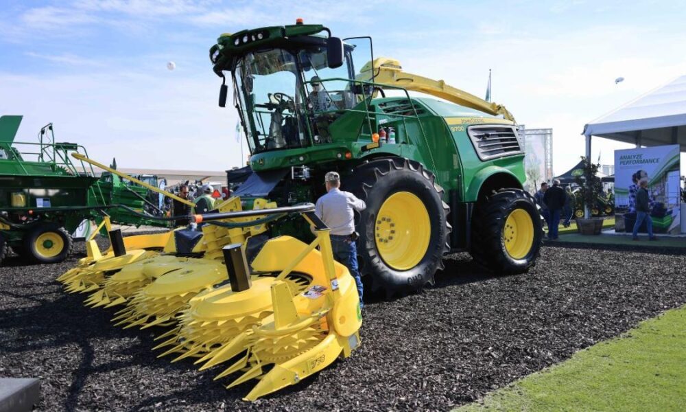 John Deere announces mass layoffs in Midwest amid production shift to Mexico