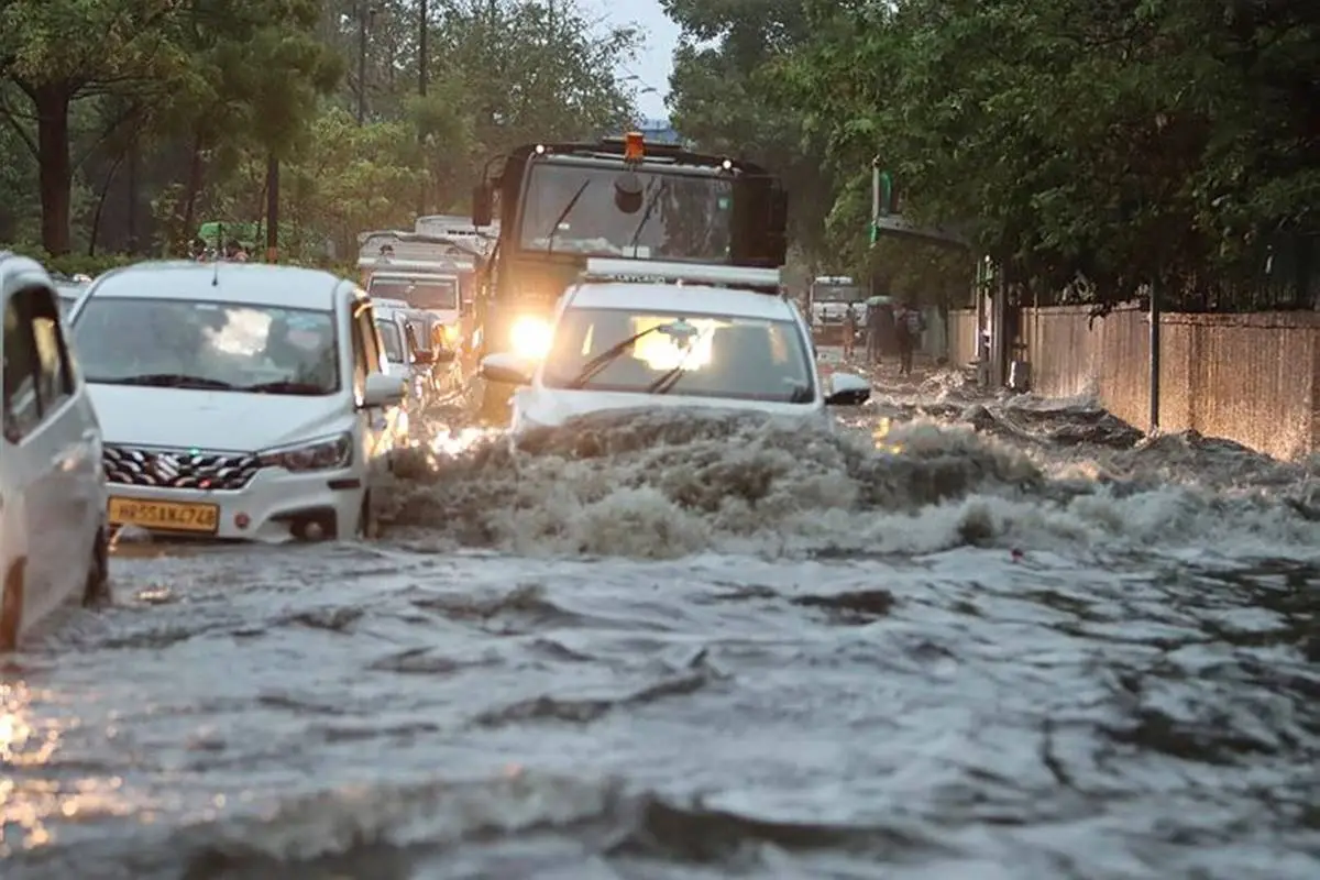 5 tips for driving safely in floods - Car News