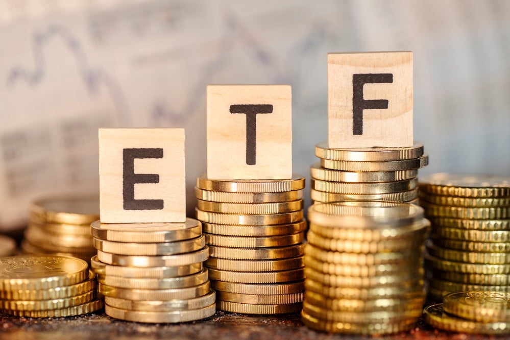 Fidelity pushes for ETF listing and maintenance fees after threatening to charge investors if no deal is reached (FIXED) - Fidelity National Finl (NYSE:FNF)