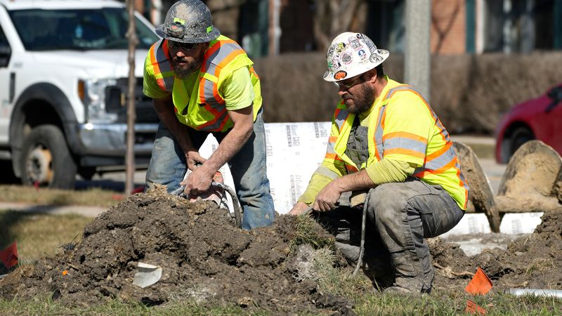 US economy created an impressive 272 thousand jobs in May