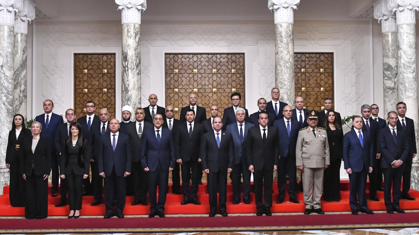 Egypt swears in new cabinet as growing economic challenges fuel public discontent